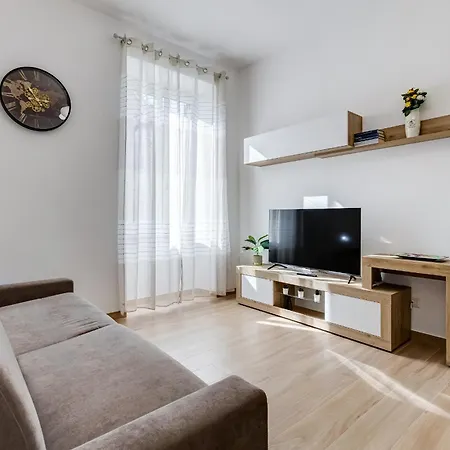 Testaccio Patty Flat